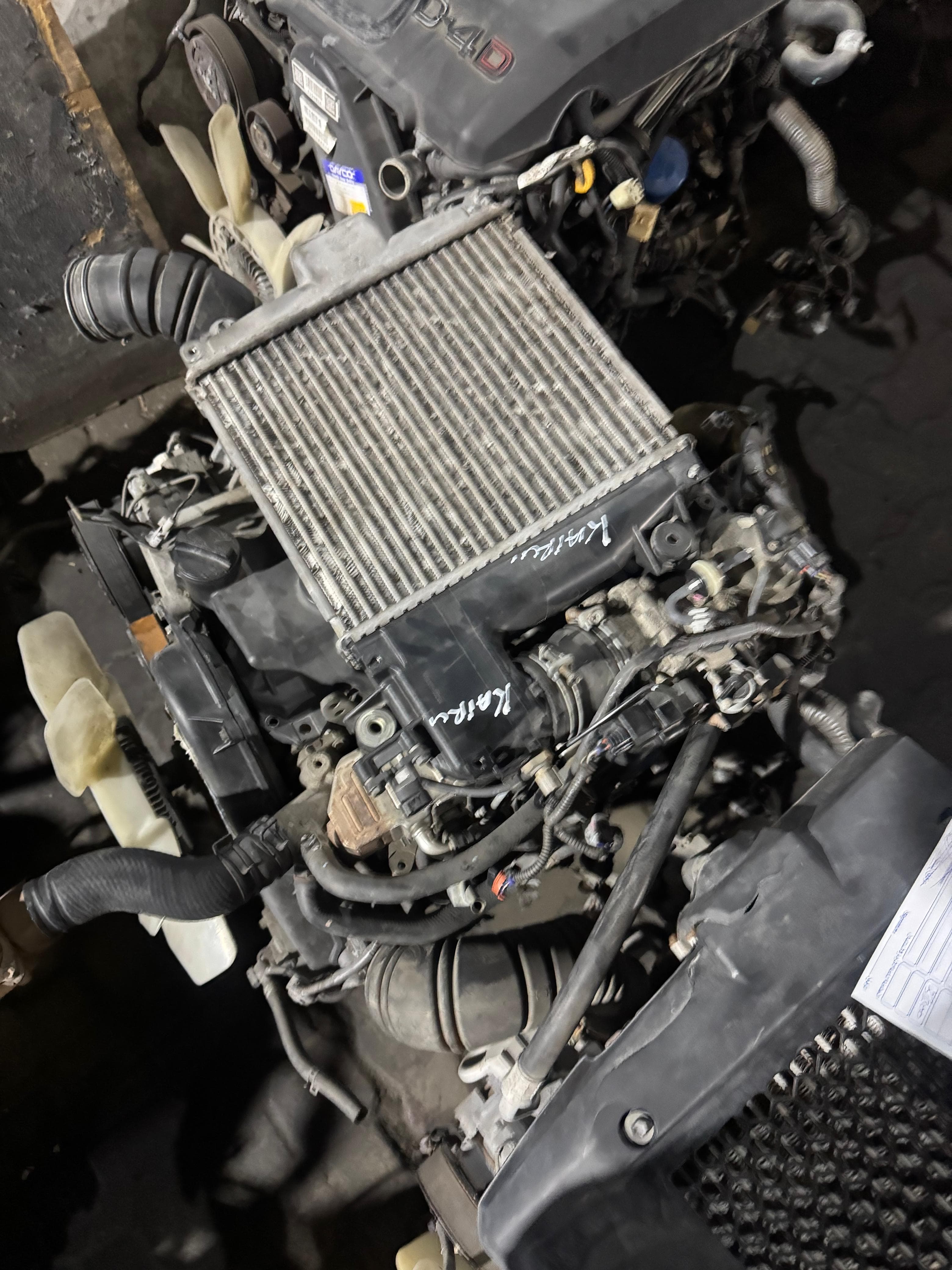 Front view of Toyota Toyota Vigo 1KD Engine